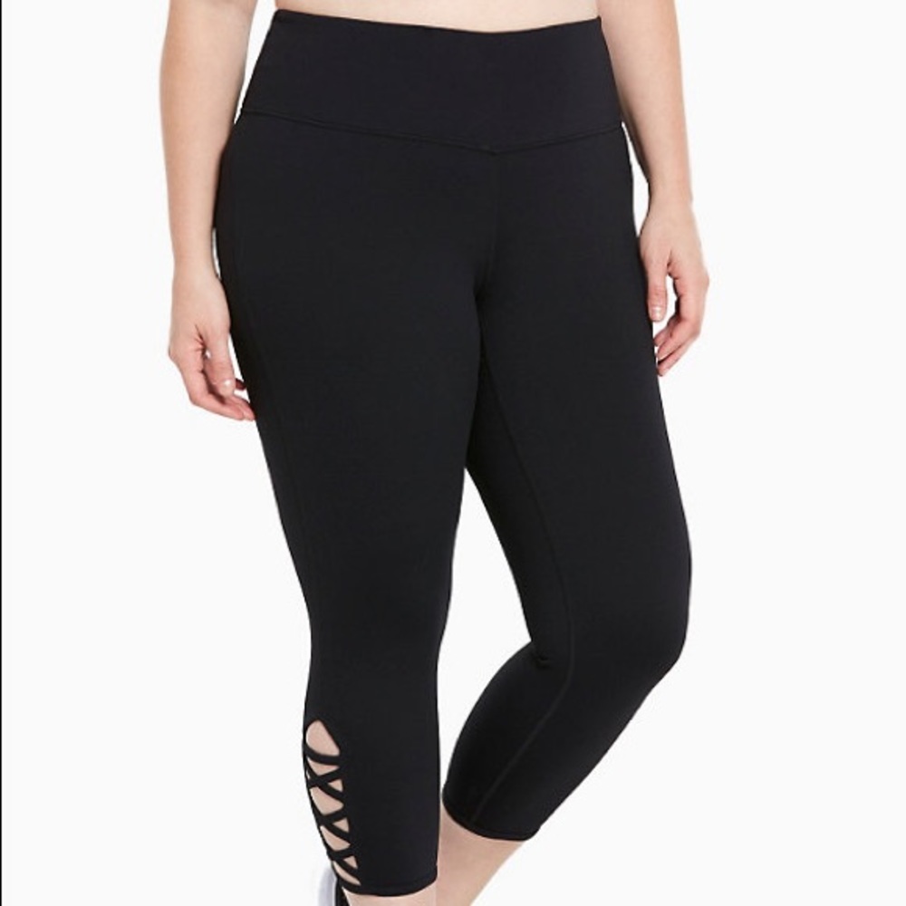 Torrid active capris